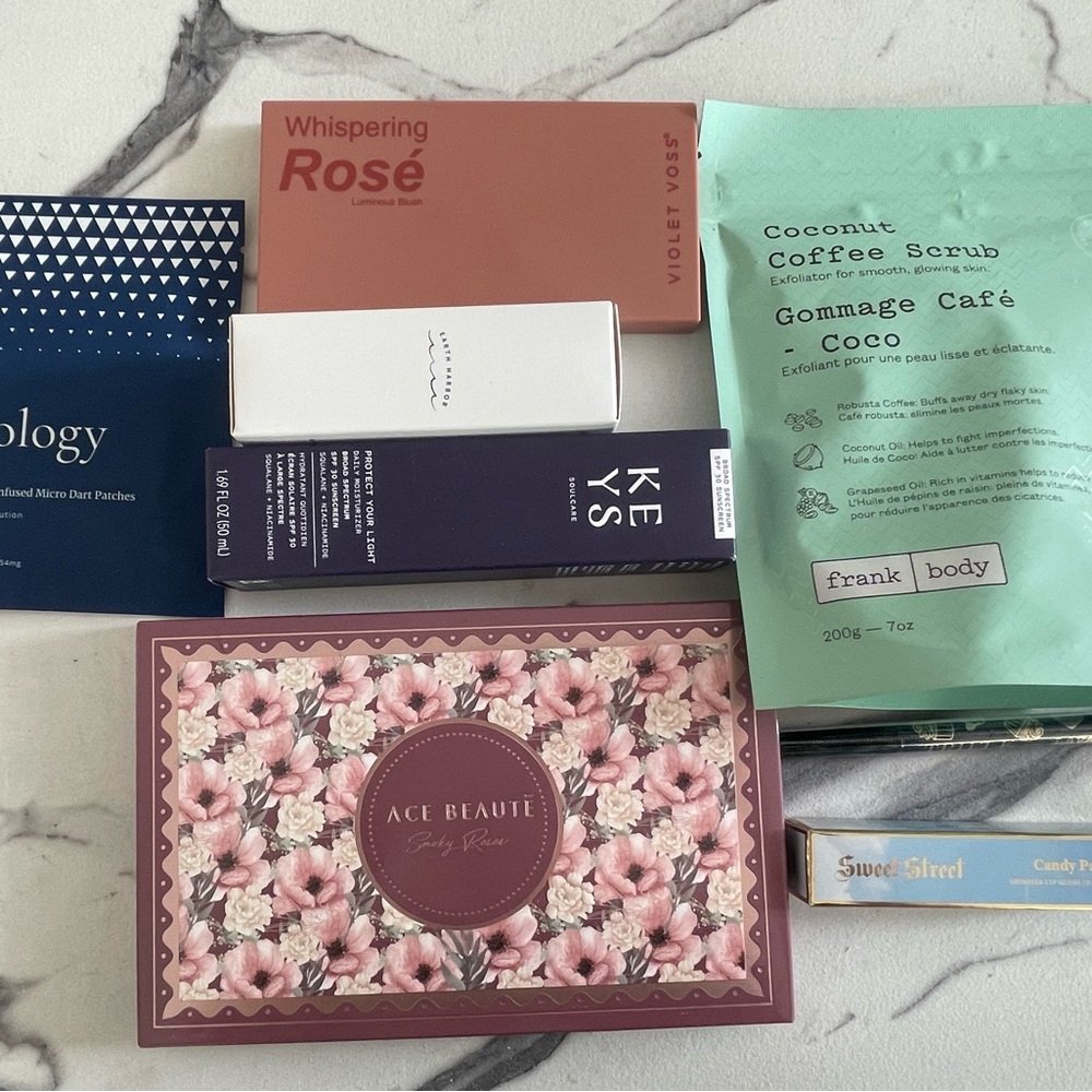 8 piece makeup and skincare bundle!